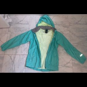 North face rain jacket. size: 10-12 year olds